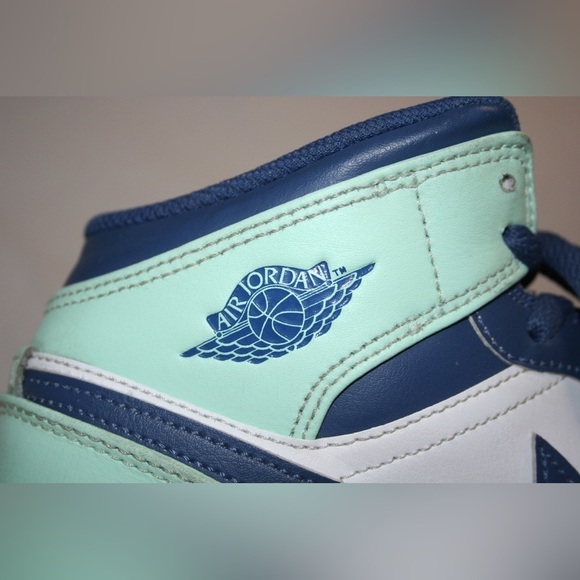 Nike "Blue Mint/Mystic Navy" Air Jordan 1 Mid GS Youth 6.5 - Picture 5 of 9